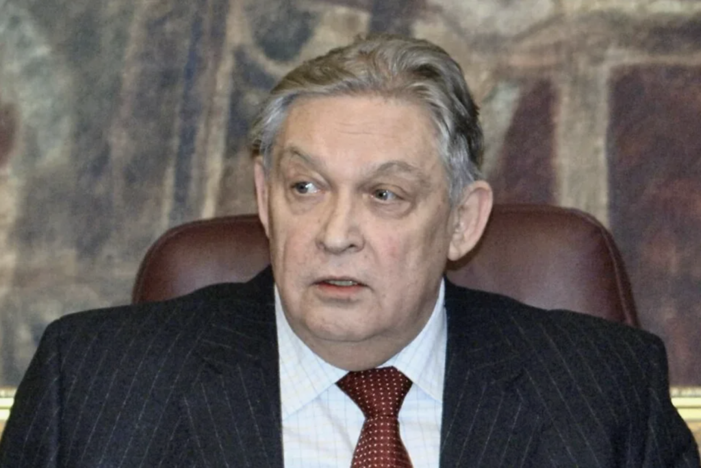 Московскую площадь назвали именем известного юриста Кутафина